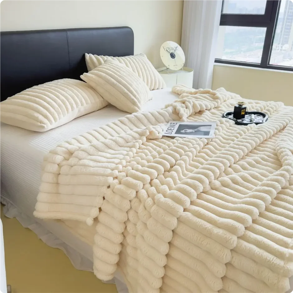 Solid colour thickened wide striped blanket