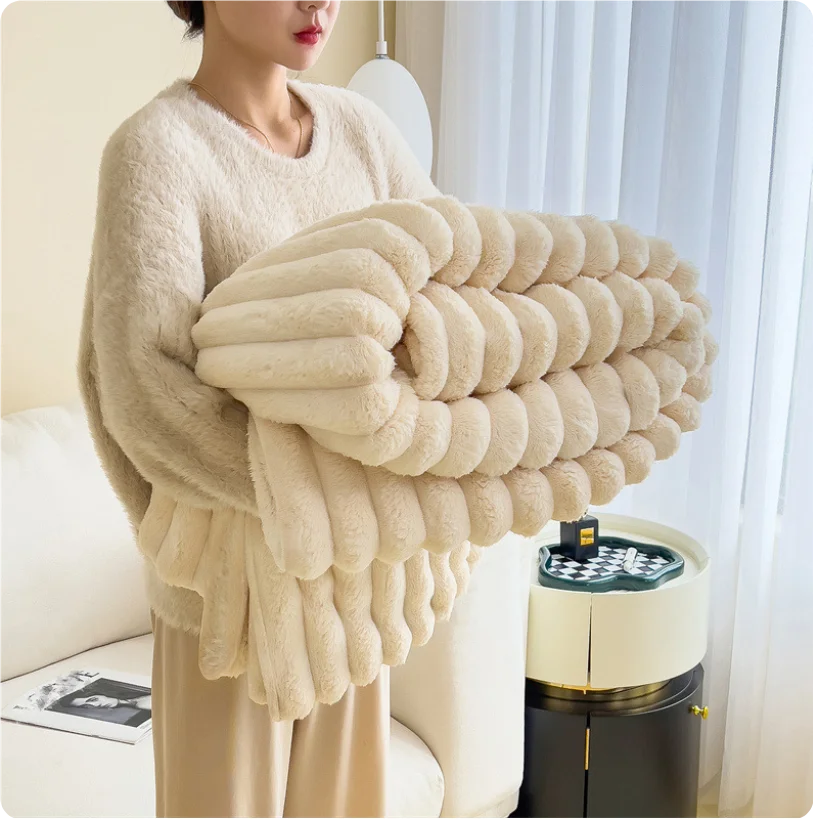 Solid colour thickened wide striped blanket